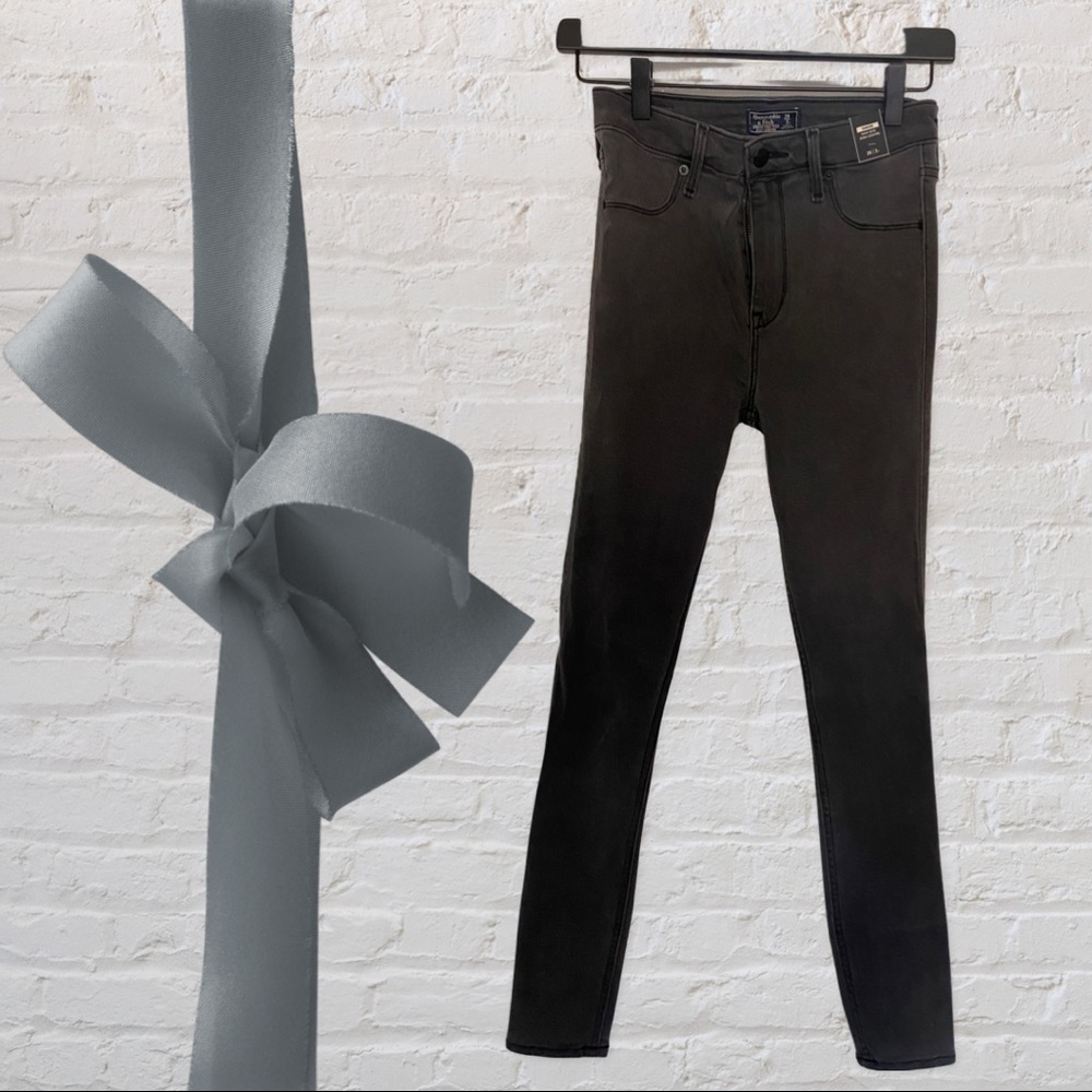 Abercrombie and Fitch 26S High Rise Jean Legging